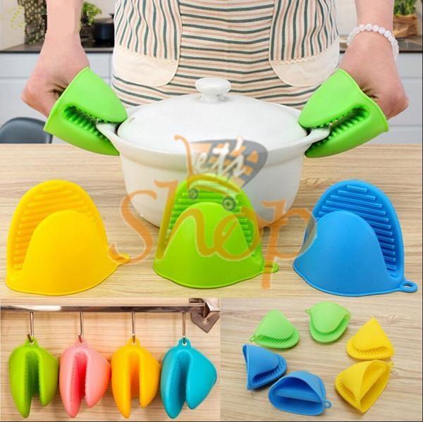 Pair of Silicone Oven Gloves - Large